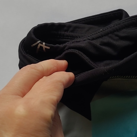 Yoga pants - Picture 2 of 2